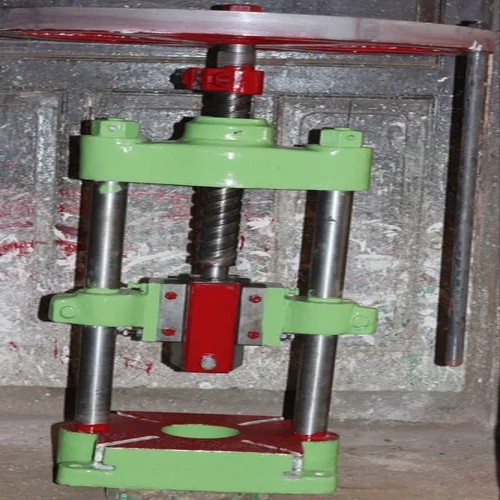 Mild Steel Manual Pillar type Fly Wheel Press