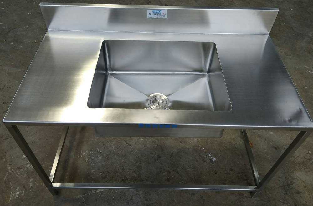 Stainless Steel Mirror Or Matt BE Pharma SS304 Sink Table, Sink Shape: Square,Rectangle, Number Of Sinks: 1