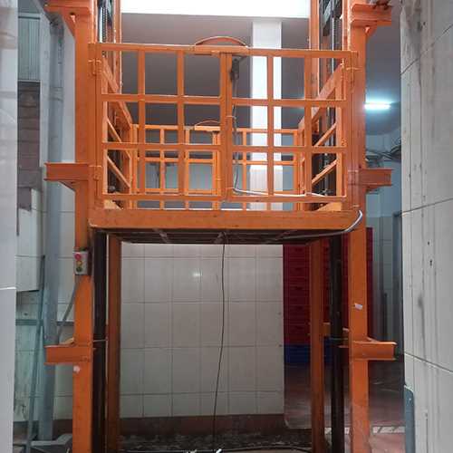 Hydraulic Goods Lift