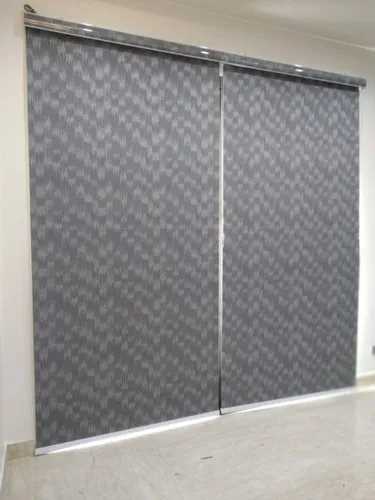 Roller Blinds With Palmate