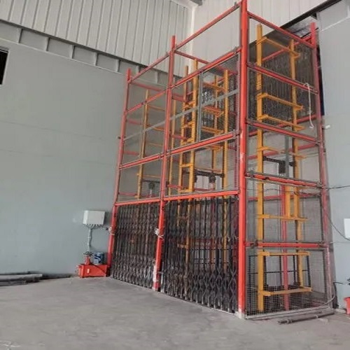 Warehouse Goods Lift